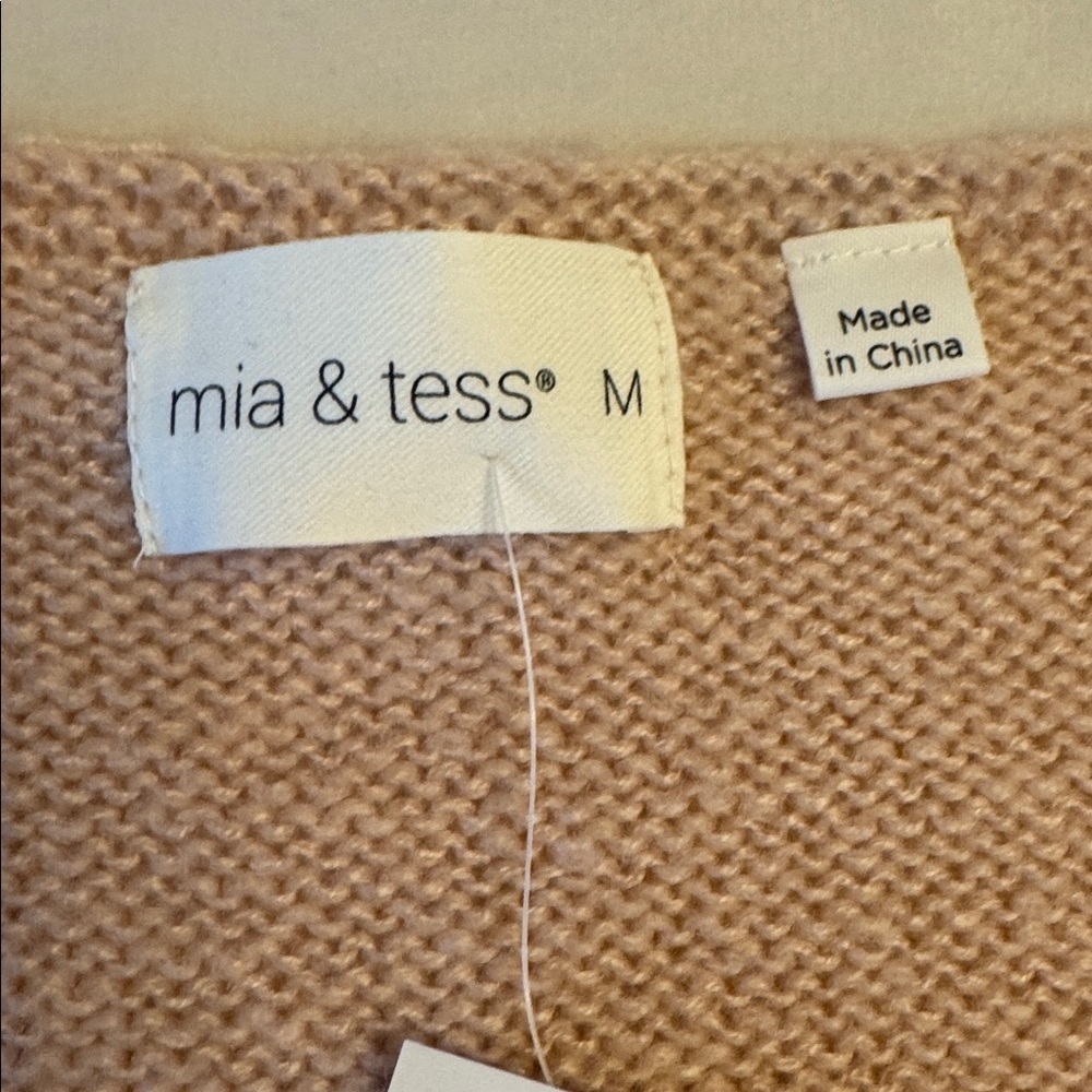 NWT! Mia & Tess Love V-Neck Sweater - Pink, sz M - Picture 2 of 7